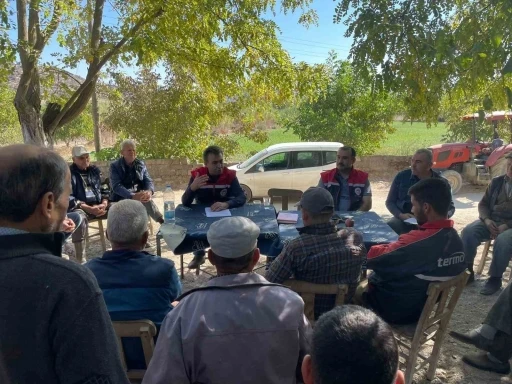 Karpuzlu&rsquo;da &ccedil;ift&ccedil;iler bilgilendirildi
