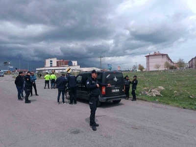 Kars&rsquo;ta okul &ccedil;evreleri polislere emanet

