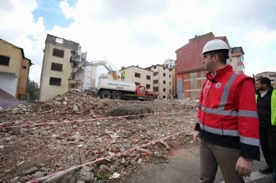 Kartal&rsquo;da riskli yapıların d&ouml;n&uuml;ş&uuml;m&uuml; devam ediyor
