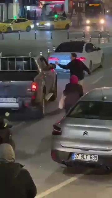 Kartal&rsquo;da trafikte kavga
