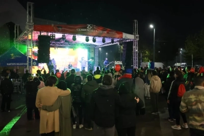 Kartepe Kent Meydanı&rsquo;nda 103. Yıl Coşkusu