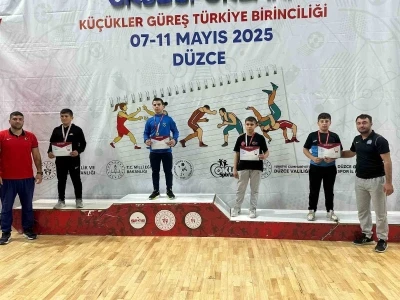 Kartepeli g&uuml;reş&ccedil;i T&uuml;rkiye şampiyonu oldu
