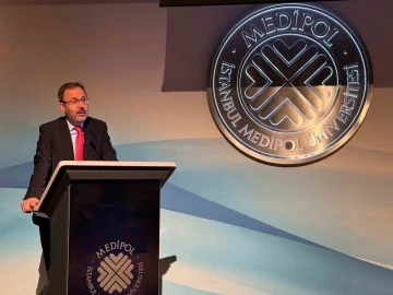 Kasapoğlu, &rsquo;Gen&ccedil;lik, Geleceğe Bakış, İyi Oluş&rsquo; seminerinde konuştu
