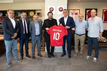 Kasımpaşa Başkanı Mehmet Fatih Sara&ccedil;&rsquo;tan TFF Başkanı Hacıosmanoğlu&rsquo;na ziyaret
