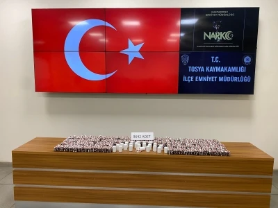 Kastamonu'da 9 bin 642 sentetik hap ele ge&ccedil;irildi; 1 g&ouml;zaltı