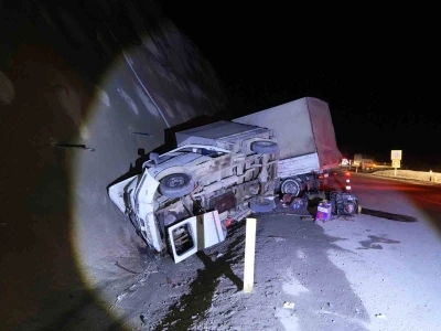 Kastamonu&rsquo;da iki kamyonet &ccedil;arpıştı: 9 yaralı