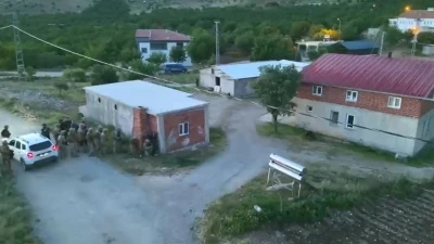 'Kasten &ouml;ld&uuml;rme' su&ccedil;undan h&uuml;k&uuml;ml&uuml; 2 firari yakalandı