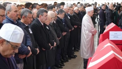 Katar'da helikopterin d&uuml;şmesi sonucu şehit olan ASELSAN teknisyenleri i&ccedil;in t&ouml;reni d&uuml;zenlendi