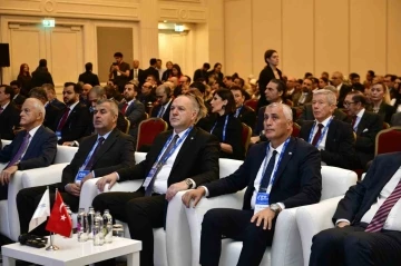 Katar Ticaret ve End&uuml;stri Bakanı&rsquo;ndan iş birliği &ccedil;ağrısı
