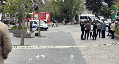 Kavga ettiği gruba bı&ccedil;akla saldırdı: 4 yaralı