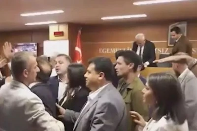 Kavgaların sonucunda İstanbul Bayrampaşa Belediyesi CHP'de kaldı