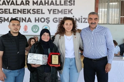 Kayalar Mahallesi&rsquo;nde y&ouml;resel yemek yarışması yapıldı
