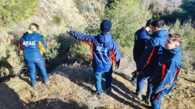 Kayıp gencin &ccedil;antası ve defterleri bulundu