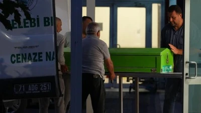 Kayıp ihbarı yaptığı babasını par&ccedil;alayıp tuvalete g&ouml;mm&uuml;ş!
