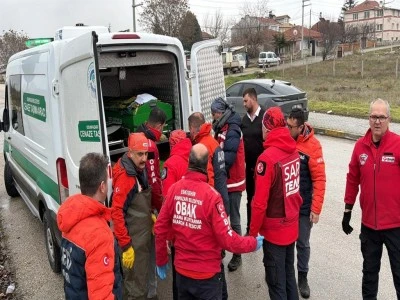 Kayıp &ouml;ğretmenin cansız bedeni bulundu