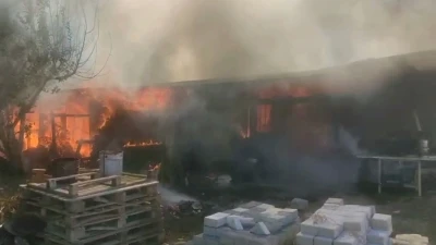 Kaynak yapılırken &ccedil;ıkan kıvılcım bağ evini k&uuml;l etti