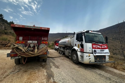 Kayseri B&uuml;y&uuml;kşehir'den Mersin'deki Yangın S&ouml;nd&uuml;rme &Ccedil;alışmalarına Destek
