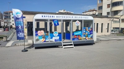 Kayseri B&uuml;y&uuml;kşehir, Mobil Beyaz Masa ile vatandaşla i&ccedil; i&ccedil;e
