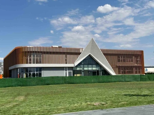 Kayseri&rsquo;nin yeni k&uuml;lt&uuml;r ikonu: Devasa k&uuml;t&uuml;phane tamamlandı
