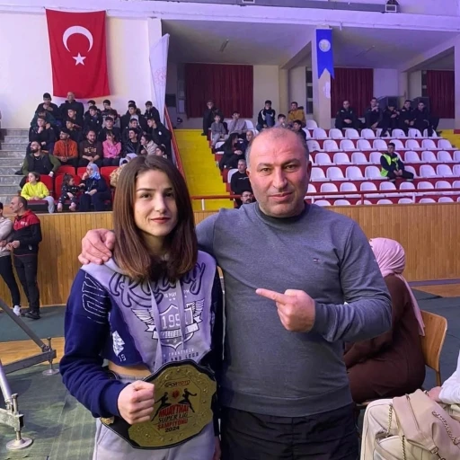 Kayserili G&uuml;listan Turan S&uuml;perLig şampiyonu oldu
