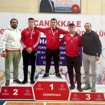 Kayserili halterciler 4 madalya ile d&ouml;nd&uuml;
