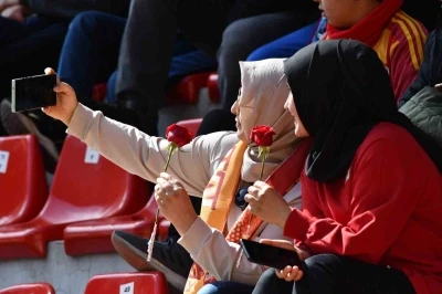 Kayserispor&rsquo;dan Anneler G&uuml;n&uuml; jesti
