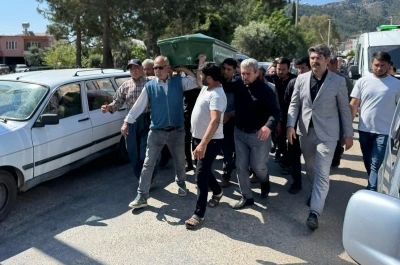 Kazada hayatını kaybeden 12 yaşındaki G&ouml;khan son yolculuğuna uğurlandı
