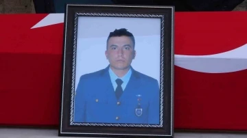 Kazada hayatını kaybeden astsubay &ccedil;avuş Isparta&rsquo;da toprağa verildi
