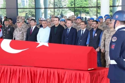 Kazada hayatını kaybeden uzman &ccedil;avuş son yolculuğuna uğurlandı
