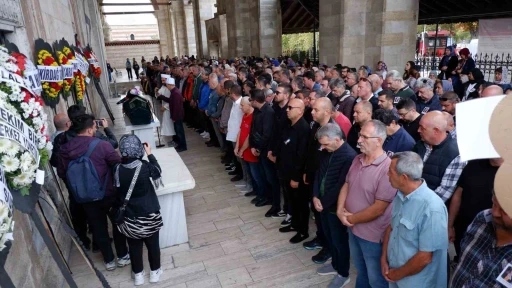 Kazada &ouml;len doktor Edirne&rsquo;de defnedildi