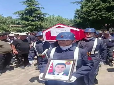 Kazada &ouml;len uzman &ccedil;avuş, eşi ve 8 aylık bebekleri toprağa verildi