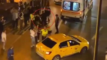 Kazada yaralanan kadına tekme atıp ka&ccedil;tı; o anlar kamerada 