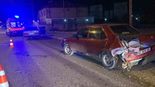 Kazaya karışan s&uuml;r&uuml;c&uuml;, aracı ile yaralıyı olay yerinde bırakarak ka&ccedil;tı
