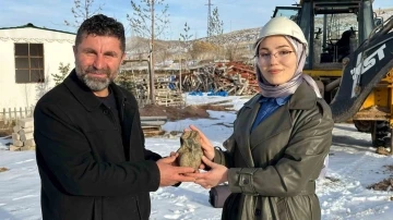 G&ouml;ktaşı olabileceği d&uuml;ş&uuml;n&uuml;len kalp şeklindeki taş merak uyandırdı