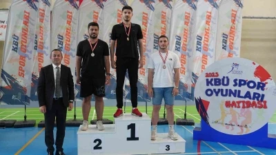 KB&Uuml;&rsquo;deki spor oyunlarında dereceye girenlere &ouml;d&uuml;lleri verildi
