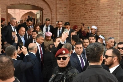 KDP lideri Mesut Barzani, Cizre&rsquo;de tarihi mekanları gezdi