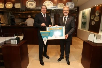 Kebap&ccedil;ı İskender Nil&uuml;fer Carrefour Şubesi&rsquo;ne &ldquo;&Ouml;rnek İşyeri&rdquo; belgesi