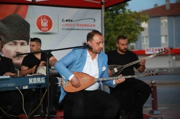 Ke&ccedil;i&ouml;ren&rsquo;de &lsquo;Yaza Merhaba&rsquo; konserleri ile doyasıya eğlence
