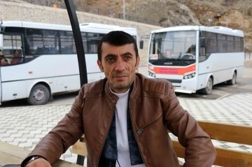 Ke&ccedil;iye &ldquo;mey&rdquo; konseri verdi, binlerce kez izlendi
