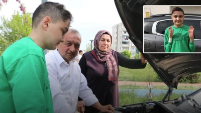 Kelebek hastası &ccedil;ocukları i&ccedil;in aldıkları ara&ccedil; &ccedil;ileyi beraberinde getirdi