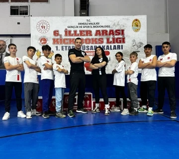 Kemer Belediyesi kick boks sporcuları 5 madalya ile d&ouml;nd&uuml;
