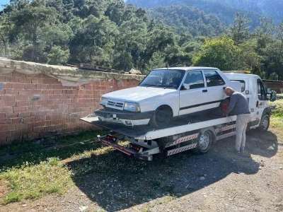 Kemer&rsquo;de drift atıp havaya ateş a&ccedil;an şahıslara jandarmadan operasyon
