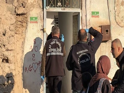 Kendisini terk eden kadın ile annesini bı&ccedil;akla yaraladı