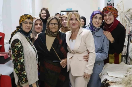 Kenevir ekimi ile kaybolmaya y&uuml;z tutan el sanatları yeniden g&uuml;n y&uuml;z&uuml;ne &ccedil;ıktı
