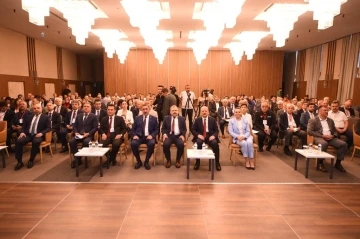 Kentsel d&ouml;n&uuml;ş&uuml;m, akıllı şehir ve iklim değişikliği zirvede konuşuldu
