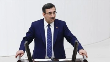 'Kentsel d&ouml;n&uuml;ş&uuml;me 'rantsal d&ouml;n&uuml;ş&uuml;m' diyen kesimler insanımızın canıyla oynuyor'