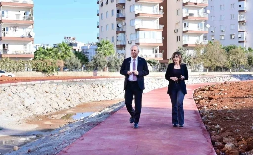 Kepez Belediyesi, selin etkisinde kalan G&uuml;neş Mahallesi&rsquo;ni d&ouml;n&uuml;şt&uuml;r&uuml;yor
