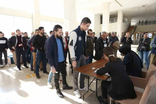 Kepez&rsquo;den istihdama destek: 150 kişi iş fırsatıyla buluştu
