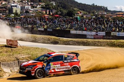 Kerem Kazaz&rsquo;dan Portekiz&rsquo;de &ccedil;ifte podyum başarısı