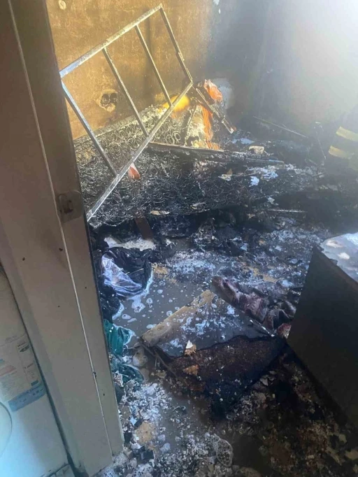 Keşan&rsquo;da elektrikli ısıtıcıdan &ccedil;ıkan yangın s&ouml;nd&uuml;r&uuml;ld&uuml;
